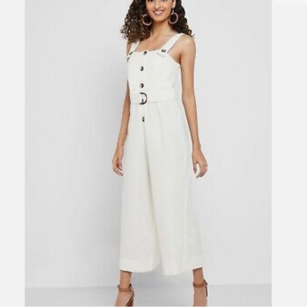 Topshop White Belted Button
Down Casual Day Evening Jumpsuit size - US 2, UK 6